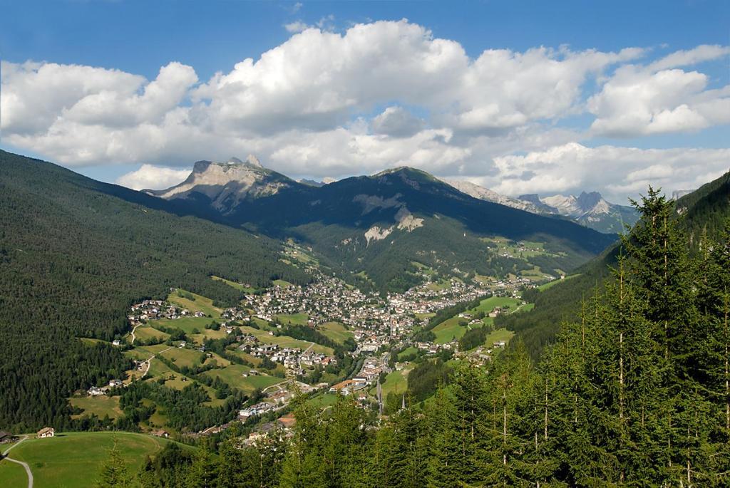 Hotel Talblick Ortisei Exterior foto